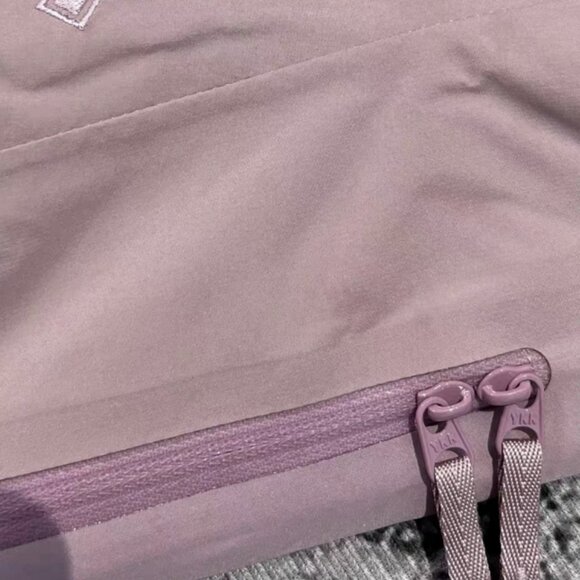 Arcteryx Beta Series Beta lt Jacket Sports Hooded Hard Shell Jacket S - Picture 2 of 7